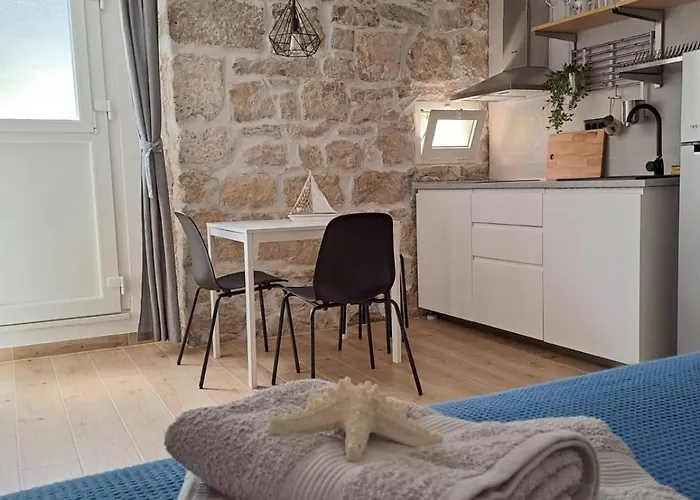 Leut & Lanterna Apartman
