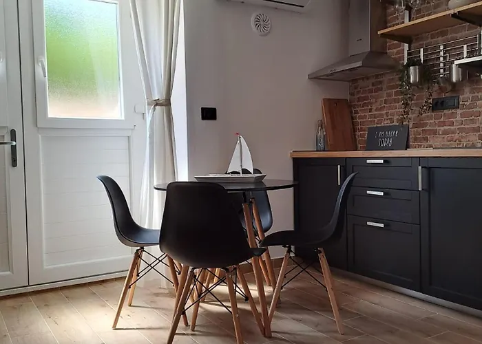 Apartman Leut & Lanterna Vis