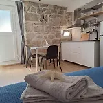 Leut & Lanterna Апартаменты