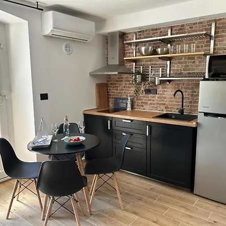 Apartament Leut & Lanterna